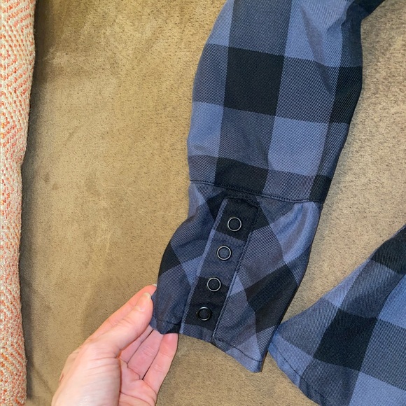 Women’s Small Under Armour black/navy plaid zip up - Picture 3 of 5